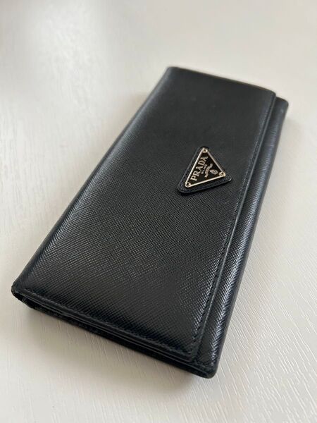 PRADA サフィアーノ長財布二つ折り