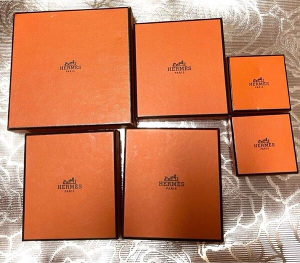 エルメス HERMES 空箱 箱 ケース アクセサリーケース 小物入れ ピアス イヤリング ブレスレット 香水 インテリア ベロア