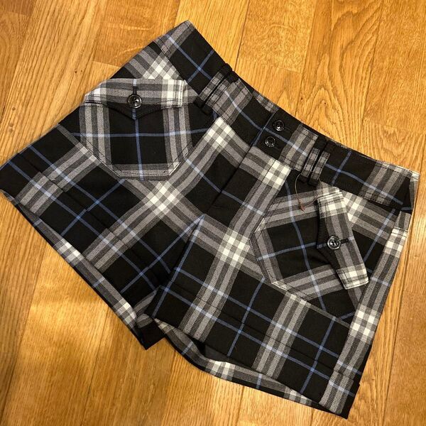 美品バーバリーブルーレーベル ショートパンツ M 38 ノバチェック ハーフパンツ カジュアル BURBERRY