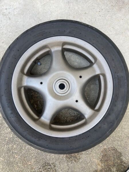 ヤマハ マジェスティ125 FI リアホイール