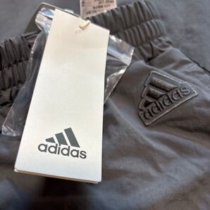 最終価格 新品タグ付 adidas レディースフレアースカート ベルト付き グレー Lサイズ 定価8,250円 即日発送 裏地付き