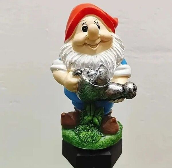 新品 ソーラーライト dwarf 小人 妖精 ガーデンライト オブジェ 置物 デコレーション 装飾 インテリア 防水