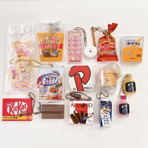 お菓子系・食品系ガチャガチャまとめ売り ミニチュアチャームセット