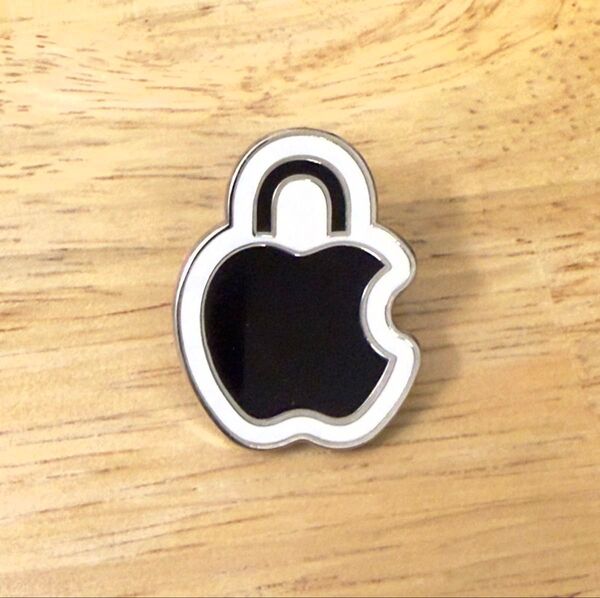 Apple 非売品 ピンバッジ セキュリティ US本社 ノベルティグッズ アップル 新品