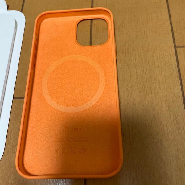Apple iPhone12/12proシリコンケース オレンジ