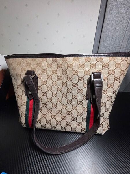 GUCCIバック