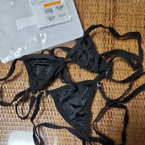マイクロビキニ、ブラ、パンティ(新品、未使用、Mサイズ、超極小)ブラック系、脇紐