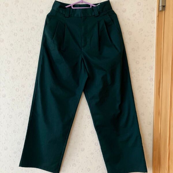 GU2タック入りカラーワイドパンツサイズM