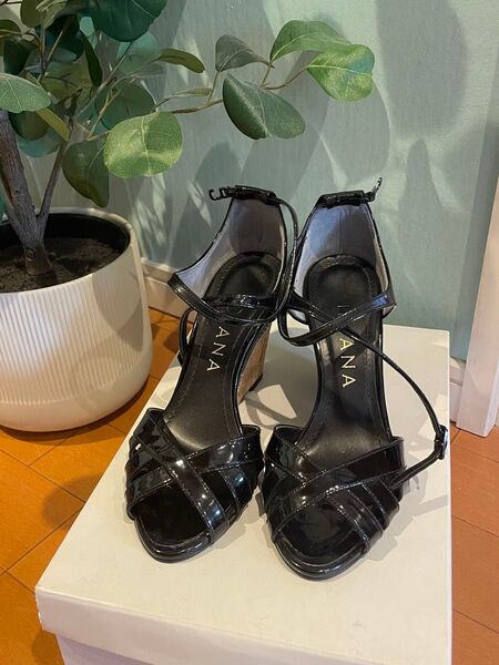 DIANA サンダル ウェッジソール エナメル 黒 22cm