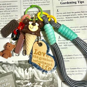 じゃらじゃらキーホルダー ハンドメイド フェイクフード くまちゃん アイス