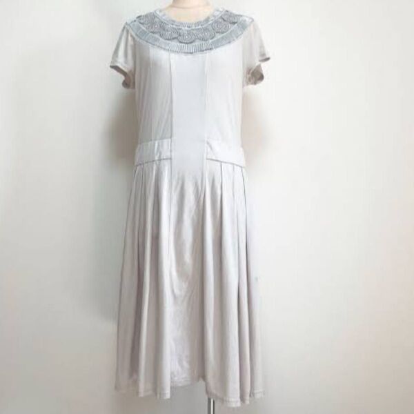 HIROKO BIS ヒロココシノ プリーツレースワンピース グレー 半袖