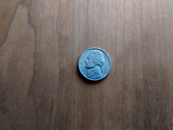 UNITED STATES OF AMERICA FIVE CENTS LIBERTY 1979