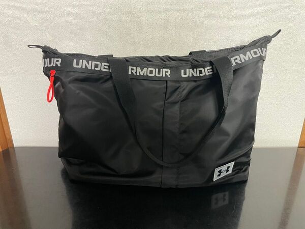 ほぼ未使用 UNDER ARMOUR トートバッグ