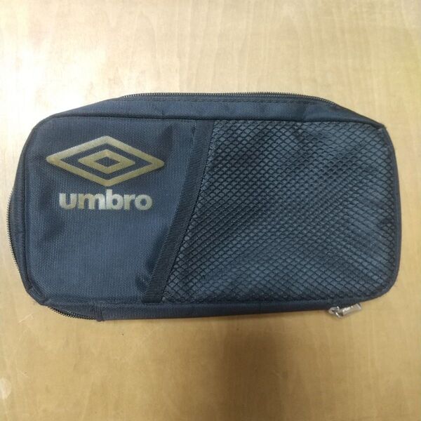 umbro ペンケース 黒 ブラック