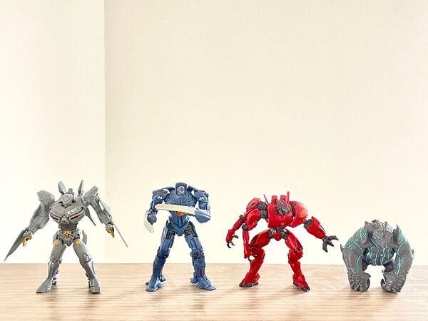 パシフィック・リム フィギュアコレクション 海洋堂 4体セット