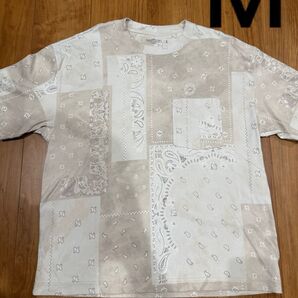Abercrombie & Fitch ペイズリー風Tシャツ