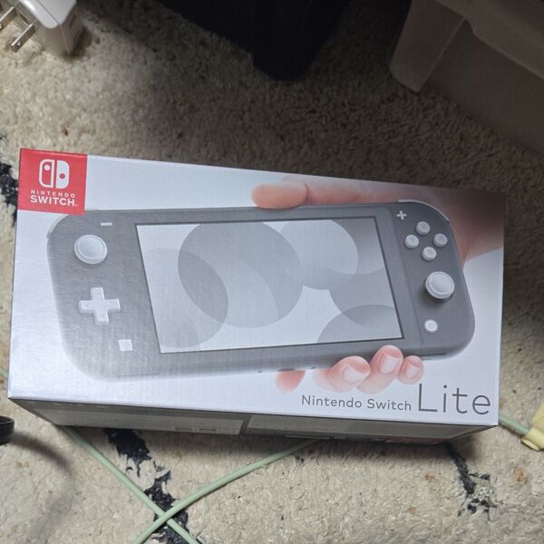 新品未使用品!ニンテンドースイッチライト!