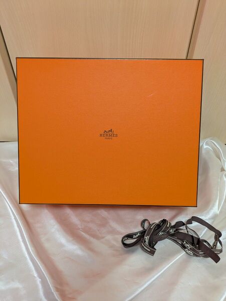 エルメス HERMES 空箱 707▲ 空き箱 化粧箱 保存箱 大きい 大きめ オレンジボックス 箱のみ
