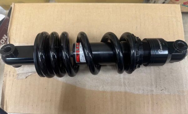 G-SUSPENSION リアサスペンション TW200