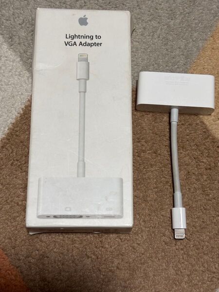 Apple Lightning - VGAアダプタ^ - ^