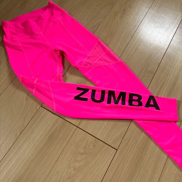 ZUMBA蛍光ピンクレギンス