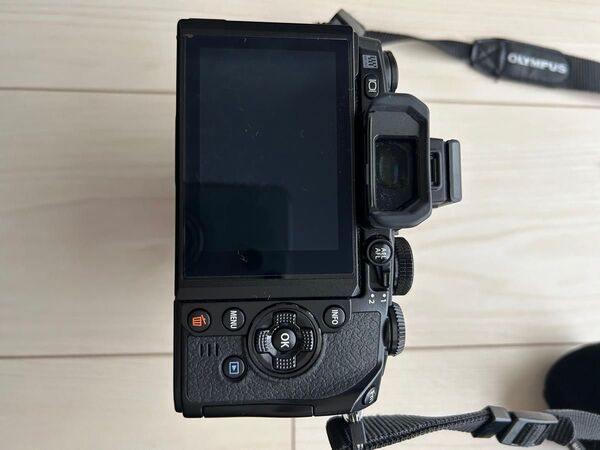 OLYMPUS OM-D E-M1ミラーレス一眼 ブラック 広角レンズ パワーバッテリーホルダー他
