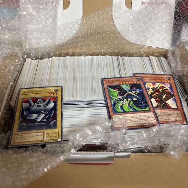 遊戯王カード1000枚以上カードセット 引退品