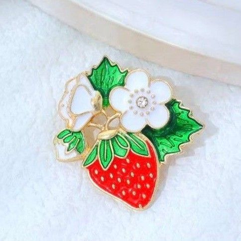 ブローチ イチゴ 花と果実 いちご 苺 エナメルブローチ かわいい 可愛い アクセサリーピン