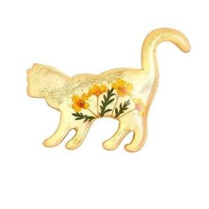 ブローチ イエローゴールドのネコ 猫 エナメルブローチ 可愛い かわいい 上品 華麗 アクセサリーピン