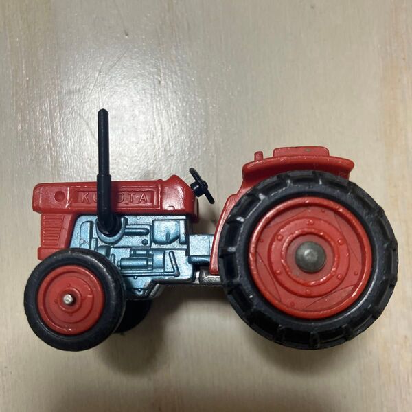 トミカ 黒箱 No92 クボタ トラクター 当時物 日本製