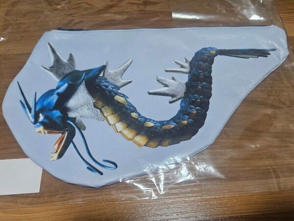 ポケモン工芸展 ギャラドスダイカットポーチ
