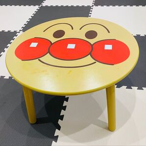 アンパンマン顔テーブル