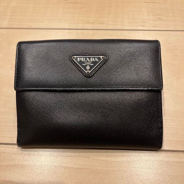 PRADA 二つ折り財布 レザー ブラック