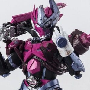新品輸送箱未開封 S.H.Figuarts ヴァルバラド フィギュアーツ(仮面ライダーガッチャード)