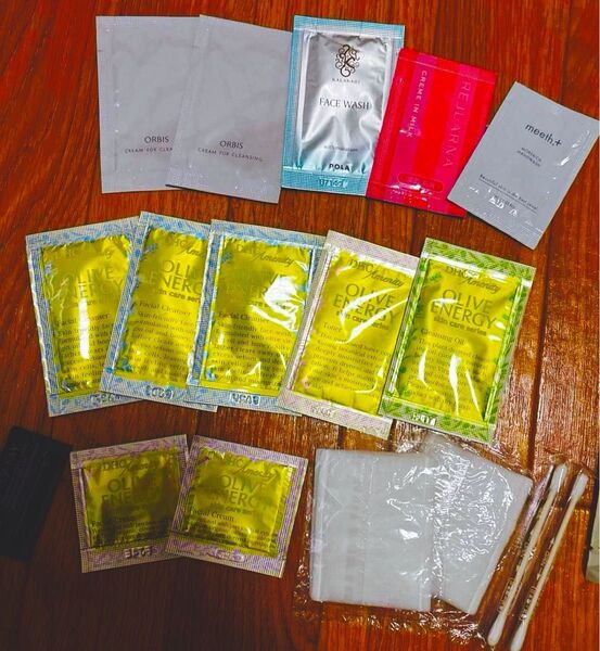 サンプル トラベル 化粧品