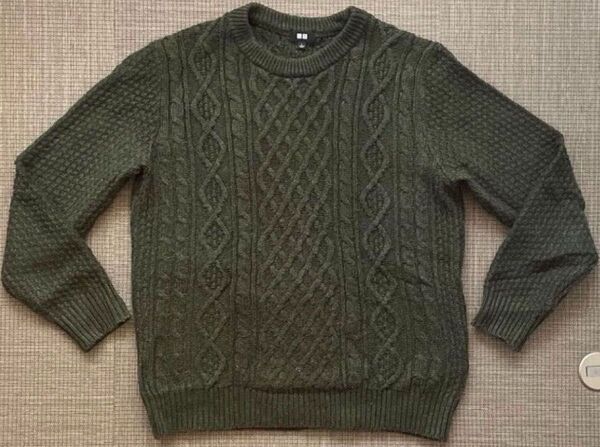 ◆UNIQLO ケーブルクルーネックセーター 深緑 モスグリーン ニット