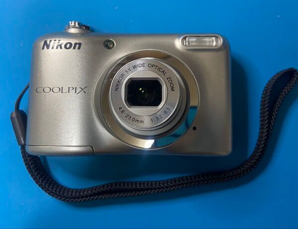 コンパクトデジタルカメラ Nikon COOLPIX A10 動作品 便利な単三電池式