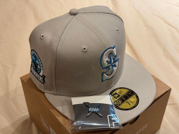 スターウォーズ / シアトル・マリナーズ New Era 59FIFTY キャップ 7 1/2 ライトセーバーピン付 ツバ裏ブルー