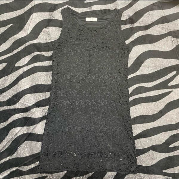 【美品】CECIL McBEE セシルマクビー 袖なしワンピース Aライン黒 レース ノースリーブ ワンピース