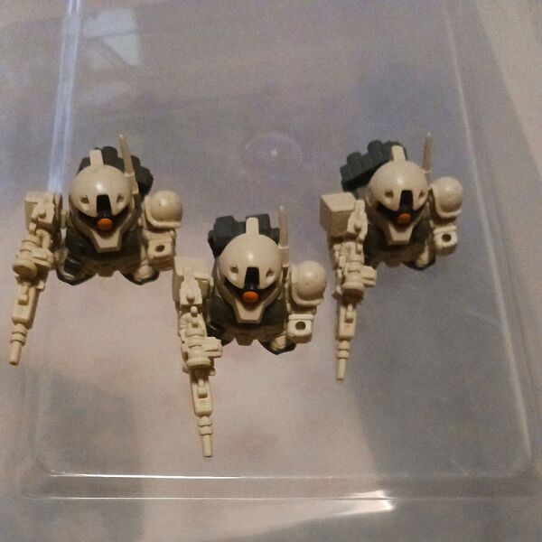 SDガンダムフルカラーカスタム 旧ザク