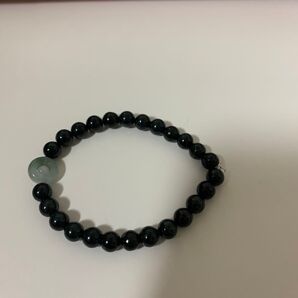 翡翠のブレスレット