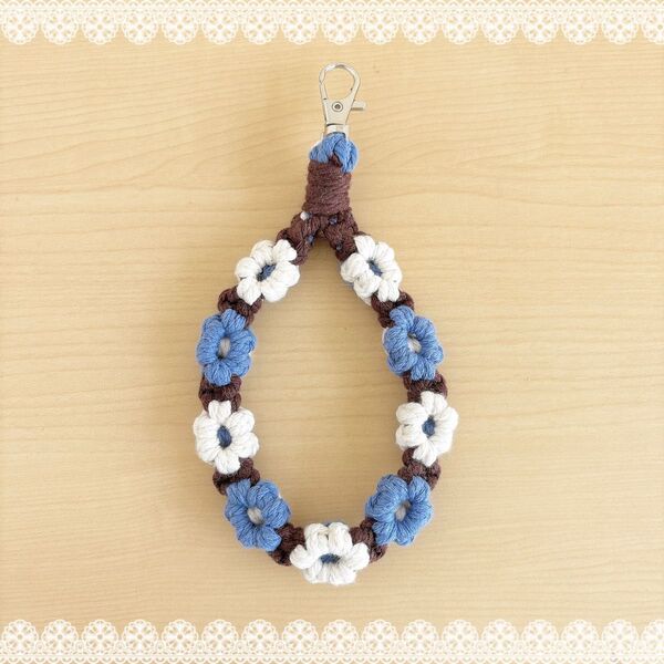 【即日発送!】落下防止 ハンドメイド スマホストラップ ハンドストラップ マクラメ 可愛い 花 フラワーストラップ