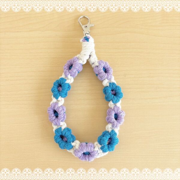 【即日発送!】落下防止 ハンドメイド スマホストラップ ハンドストラップ マクラメ 可愛い 花 フラワーストラップ
