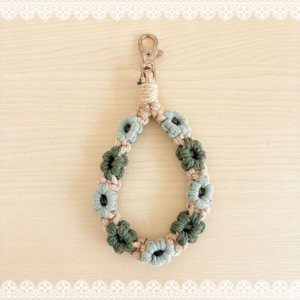 【即日発送!】落下防止 ハンドメイド スマホストラップ ハンドストラップ マクラメ 可愛い 花 フラワーストラップ