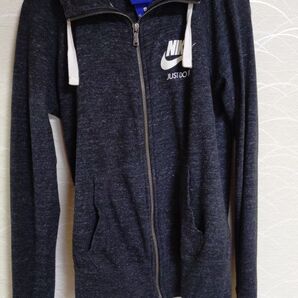 NIKE ジップアップパーカー グレー XSサイズ
