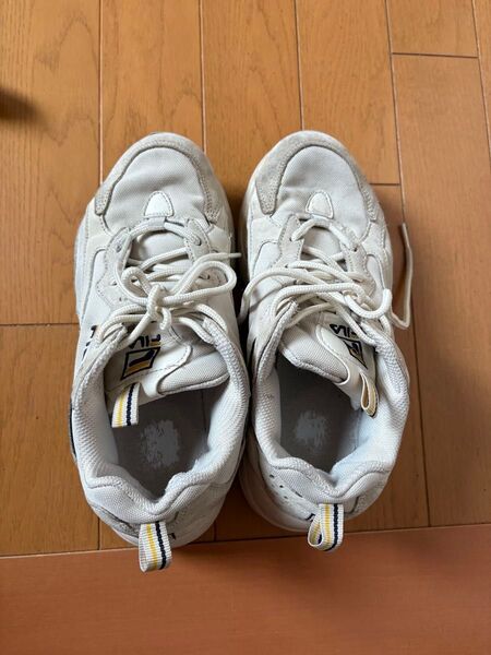 FILA 通学 スニーカー jk 看護学生