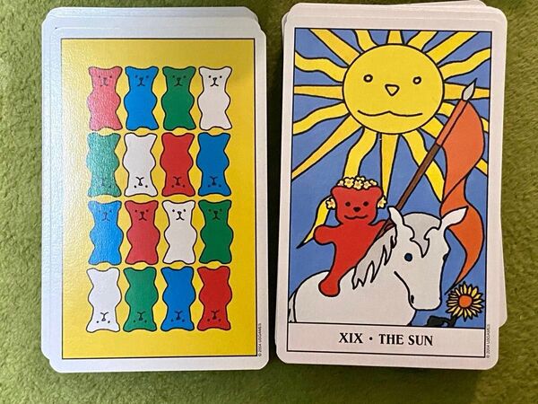★かわいいクマのタロットカード★GUMMY BEAR TAROT
