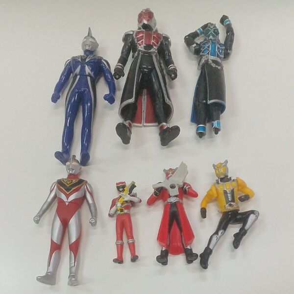 ウルトラマン、仮面ライダー人形7体まとめ売り フィギュア ソフビ