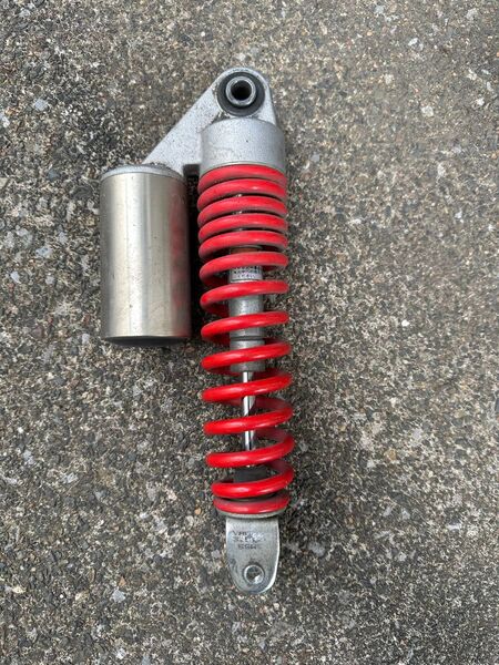 jog ZR 純正 サスペンションショック 赤 スプリング リアサスペンション SA39J リアサス
