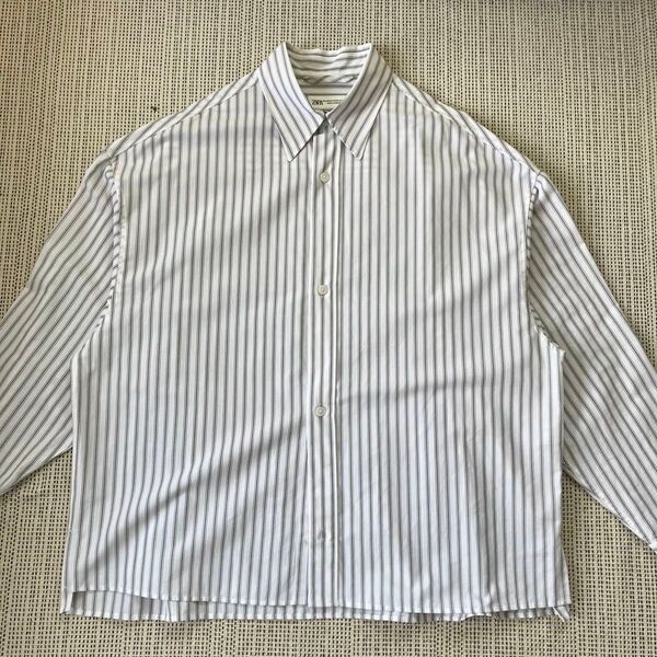 【ZARA】オーバーサイズストライプシャツ【白・黒・グレー】